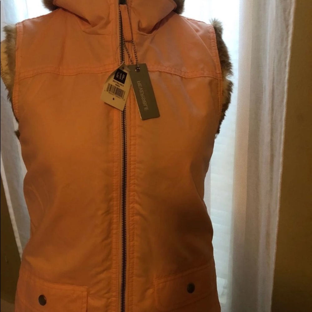 Gap pink vest